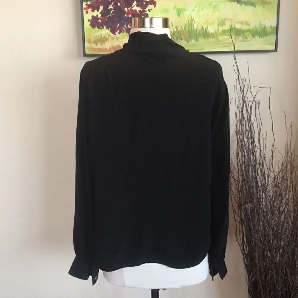 Karen Kane Blouse - Picture 6 of 9